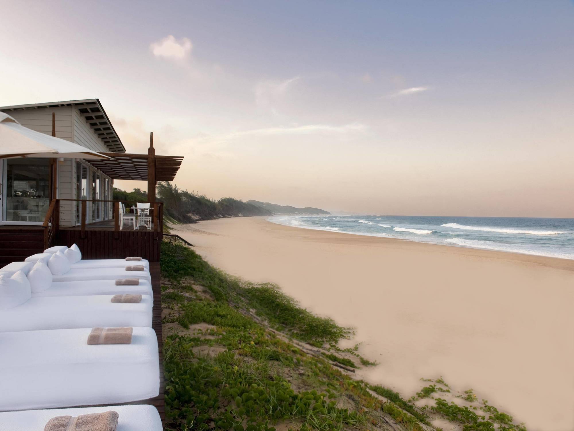 White Pearl Resorts Ponta Mamoli Инхака Экстерьер фото